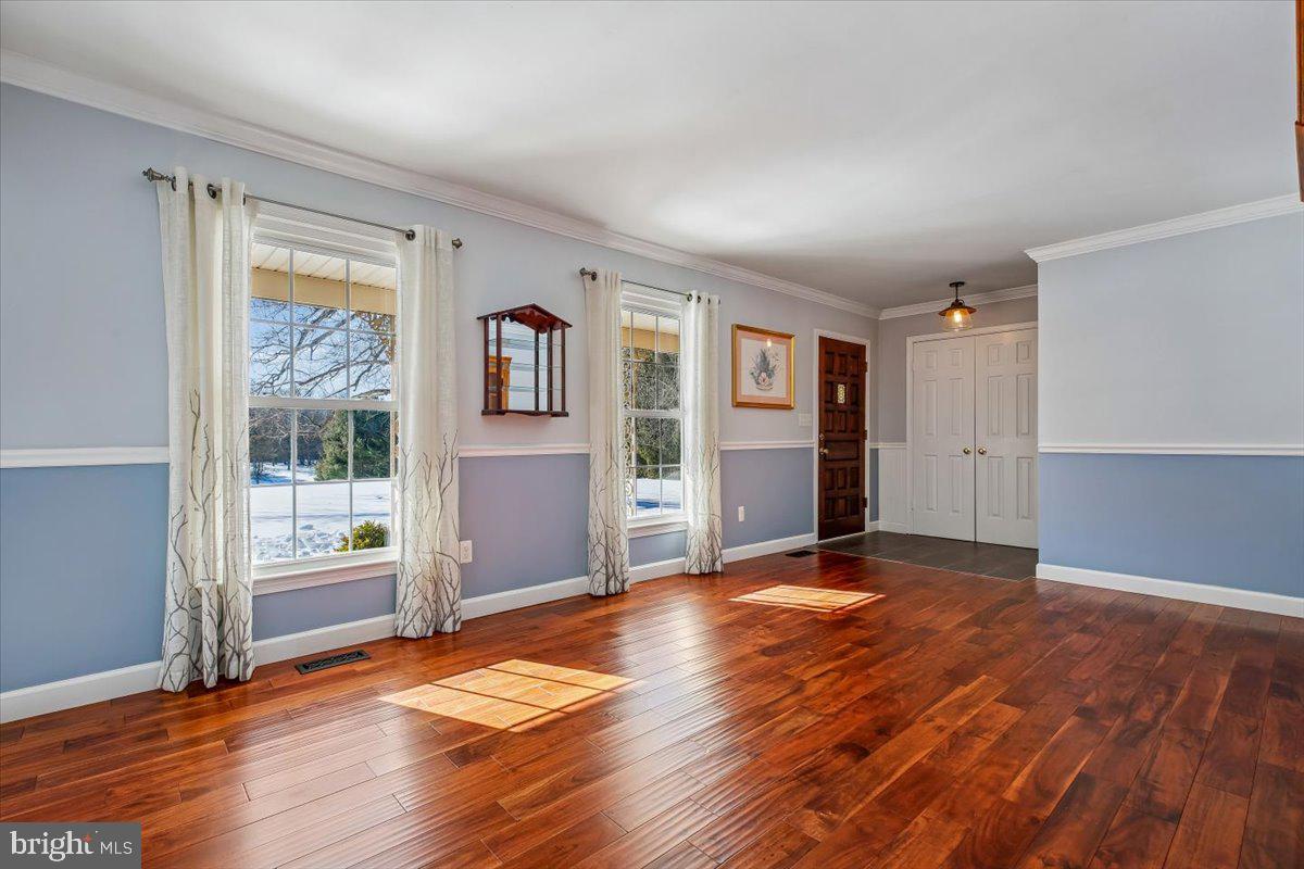 MUNCASTER MANOR - Residential