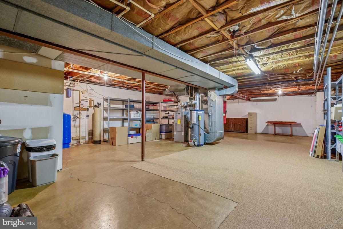 MUNCASTER MANOR - Residential