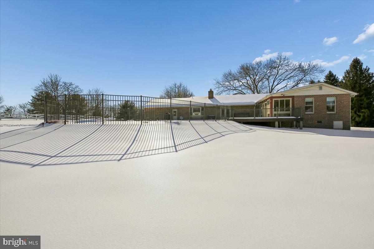 MUNCASTER MANOR - Residential