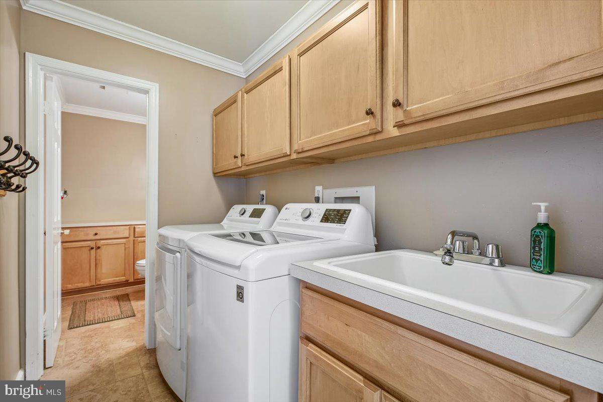 MUNCASTER MANOR - Residential