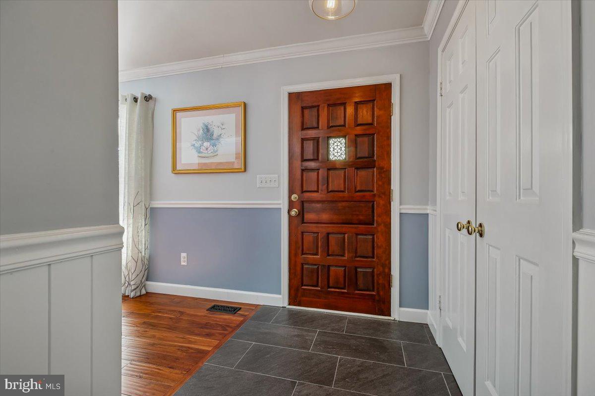 MUNCASTER MANOR - Residential