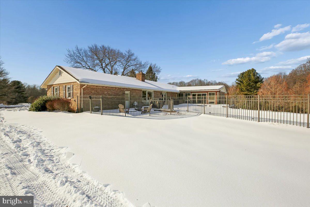 MUNCASTER MANOR - Residential