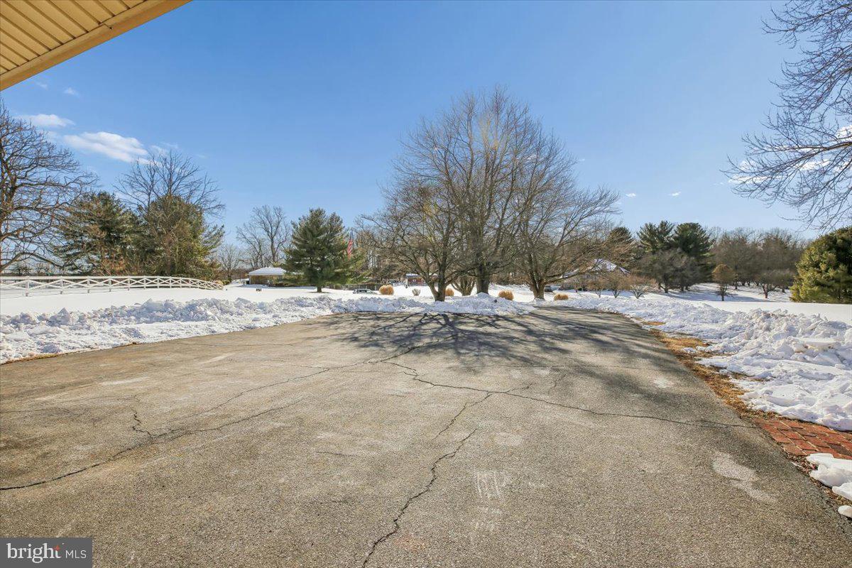 MUNCASTER MANOR - Residential