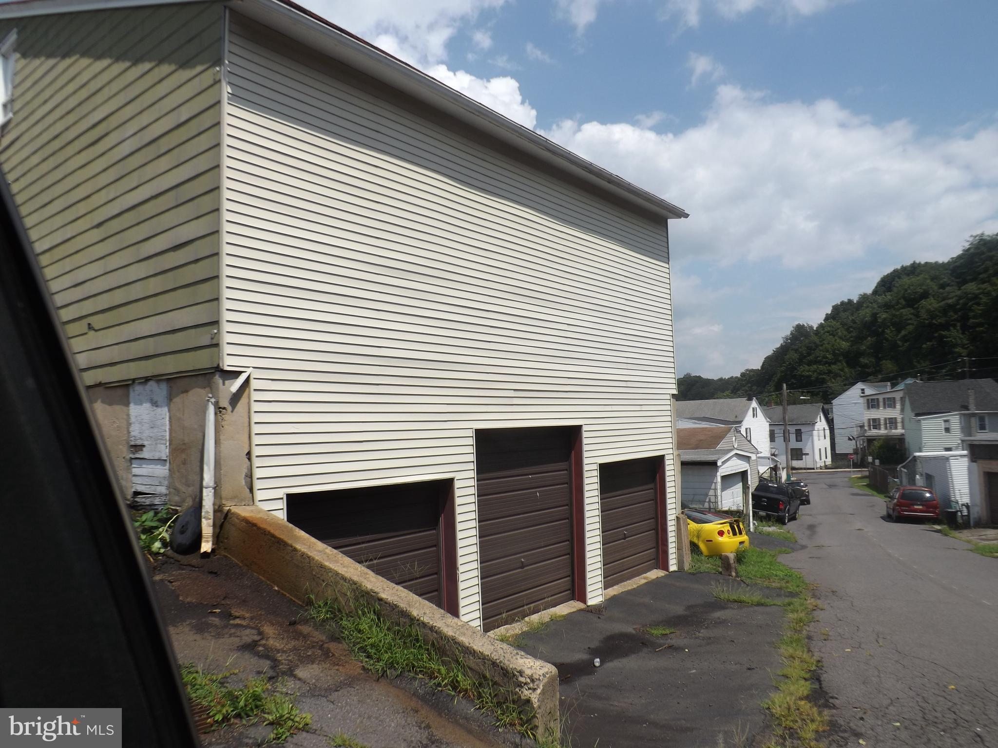 MINERSVILLE - Residential