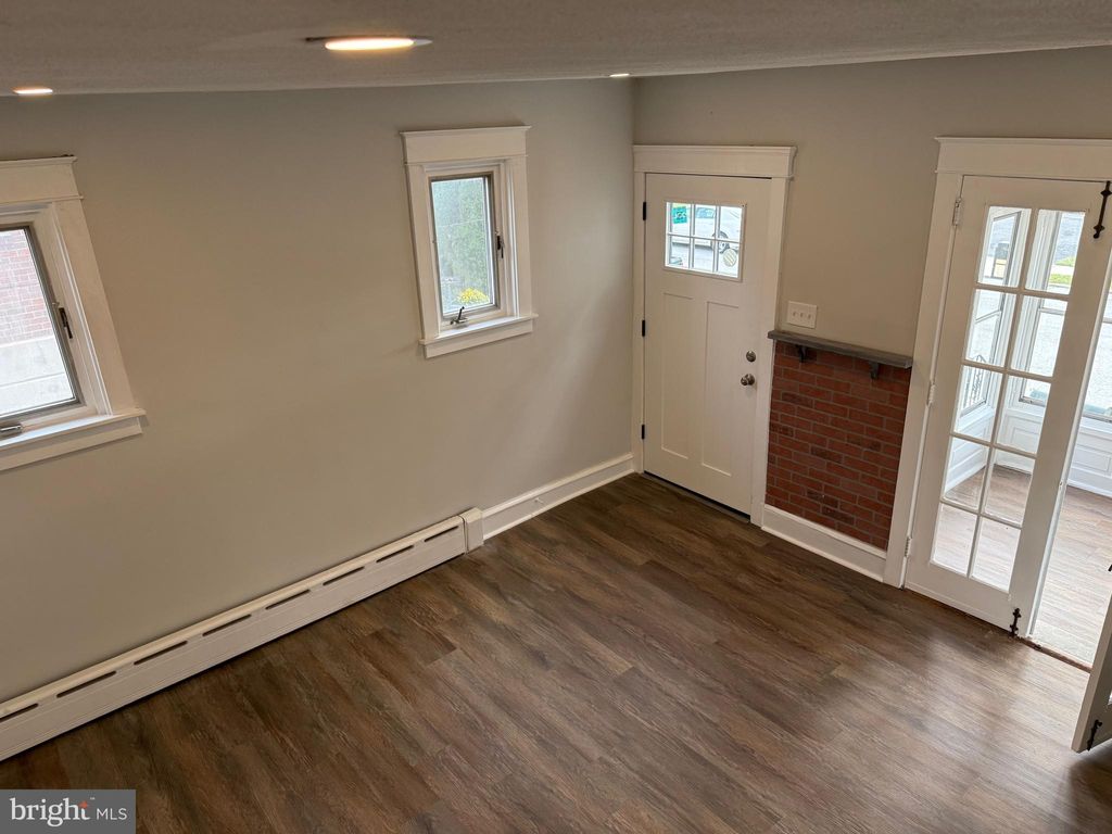 Photo of 3 W Cooke Avenue, GLENOLDEN, PA 19036 (MLS # PADE2102220)