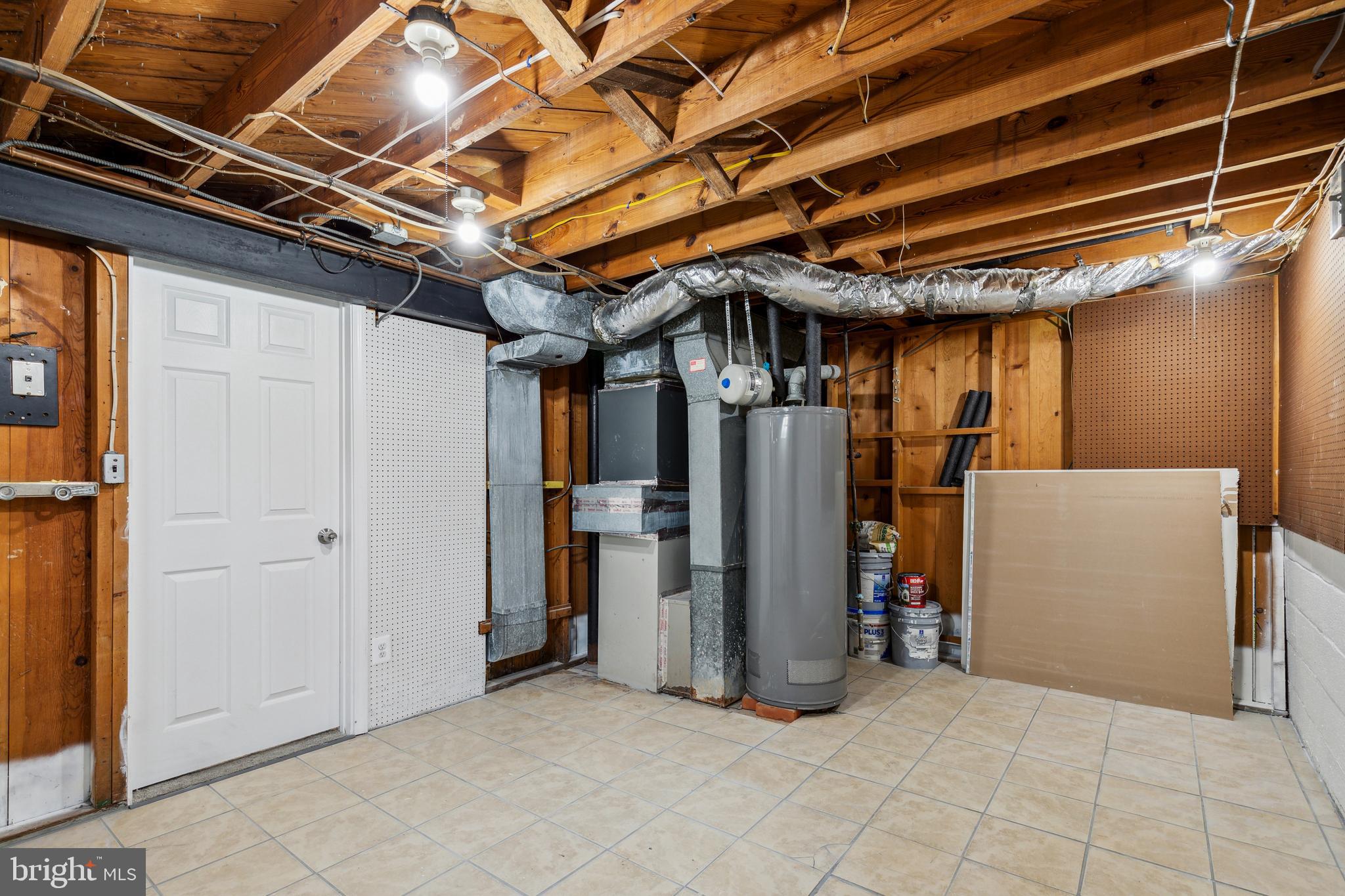 LANHAM WOODS - Residential