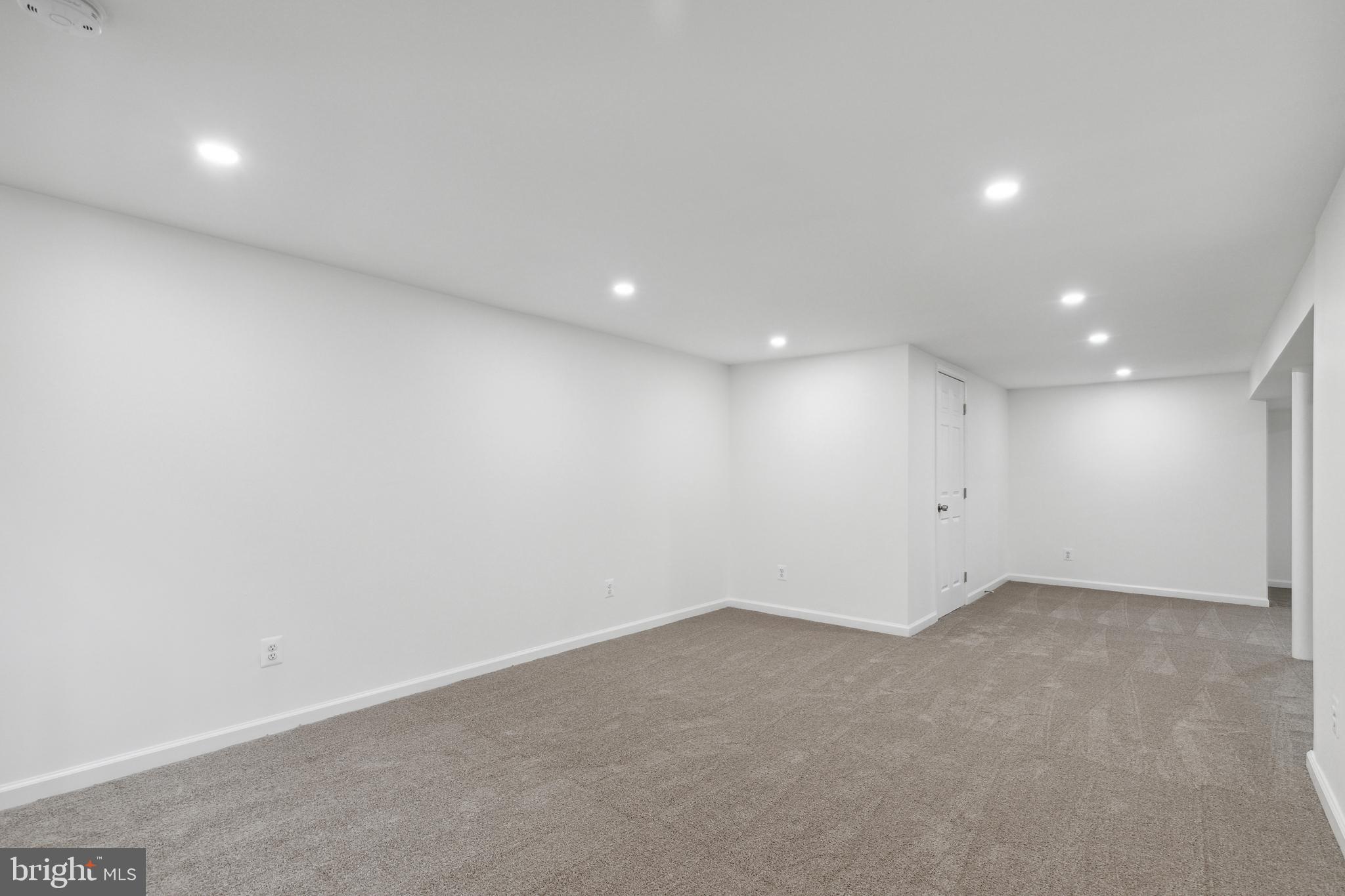 LANHAM WOODS - Residential