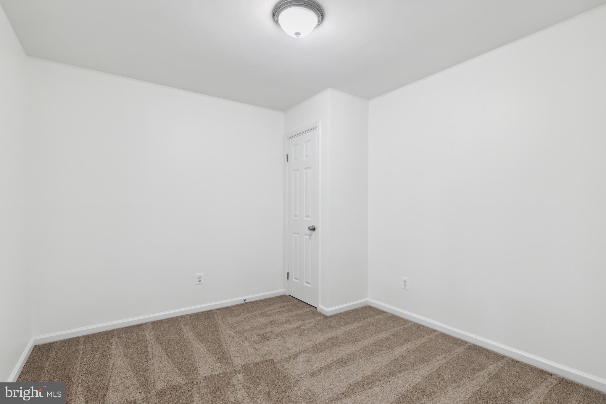 LANHAM WOODS - Residential