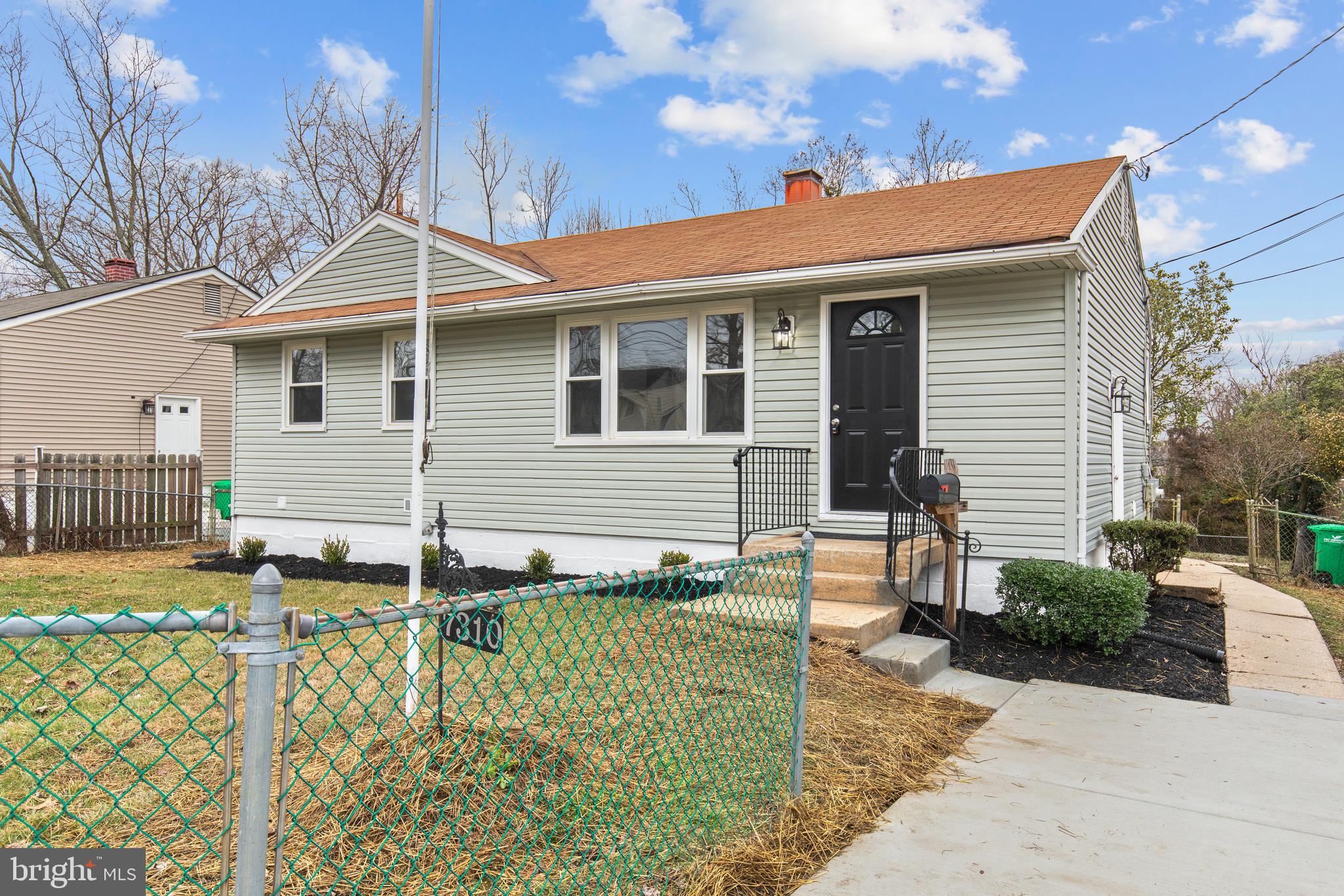 LANHAM WOODS - Residential