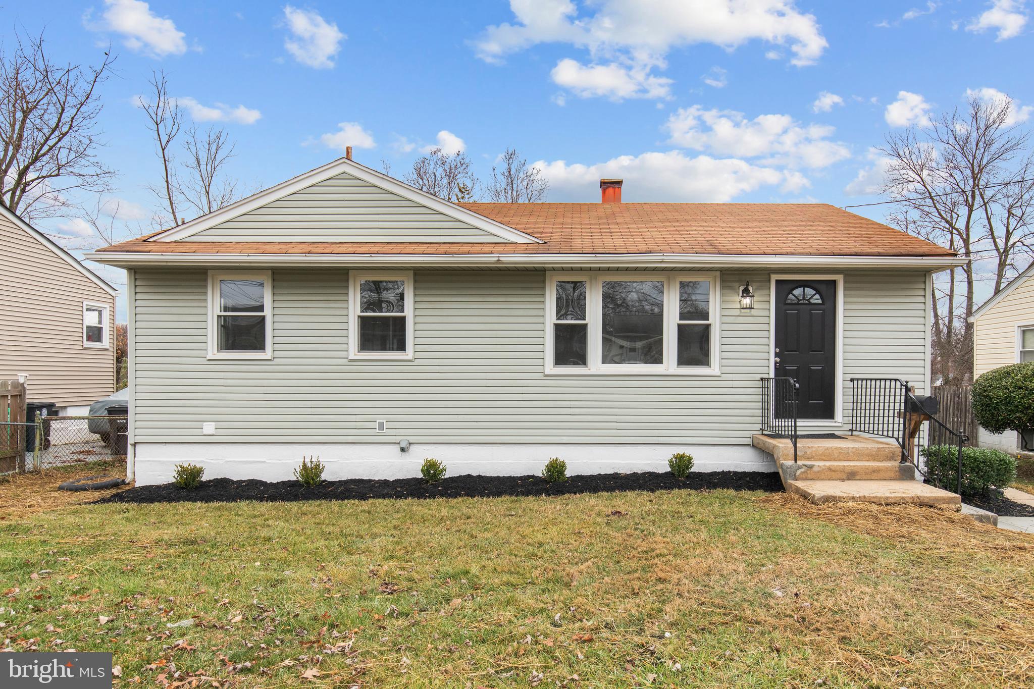 LANHAM WOODS - Residential