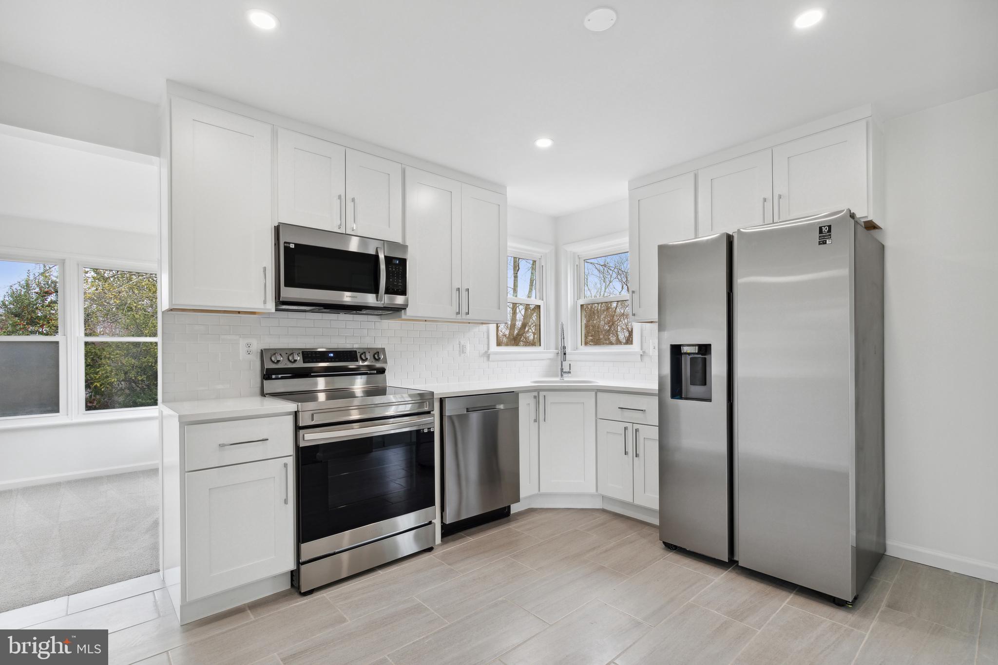 LANHAM WOODS - Residential