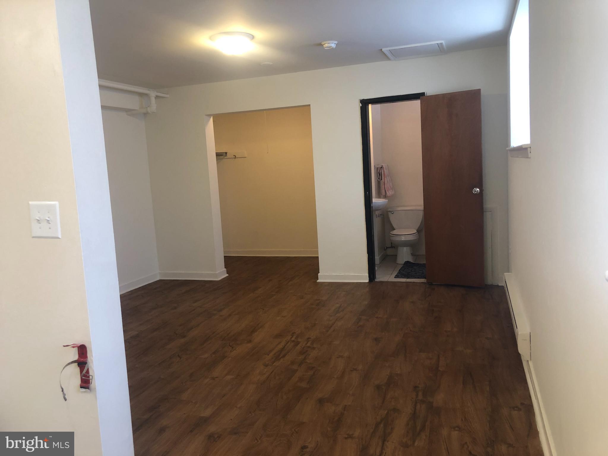 UNIVERSITY CITY - Residential Lease