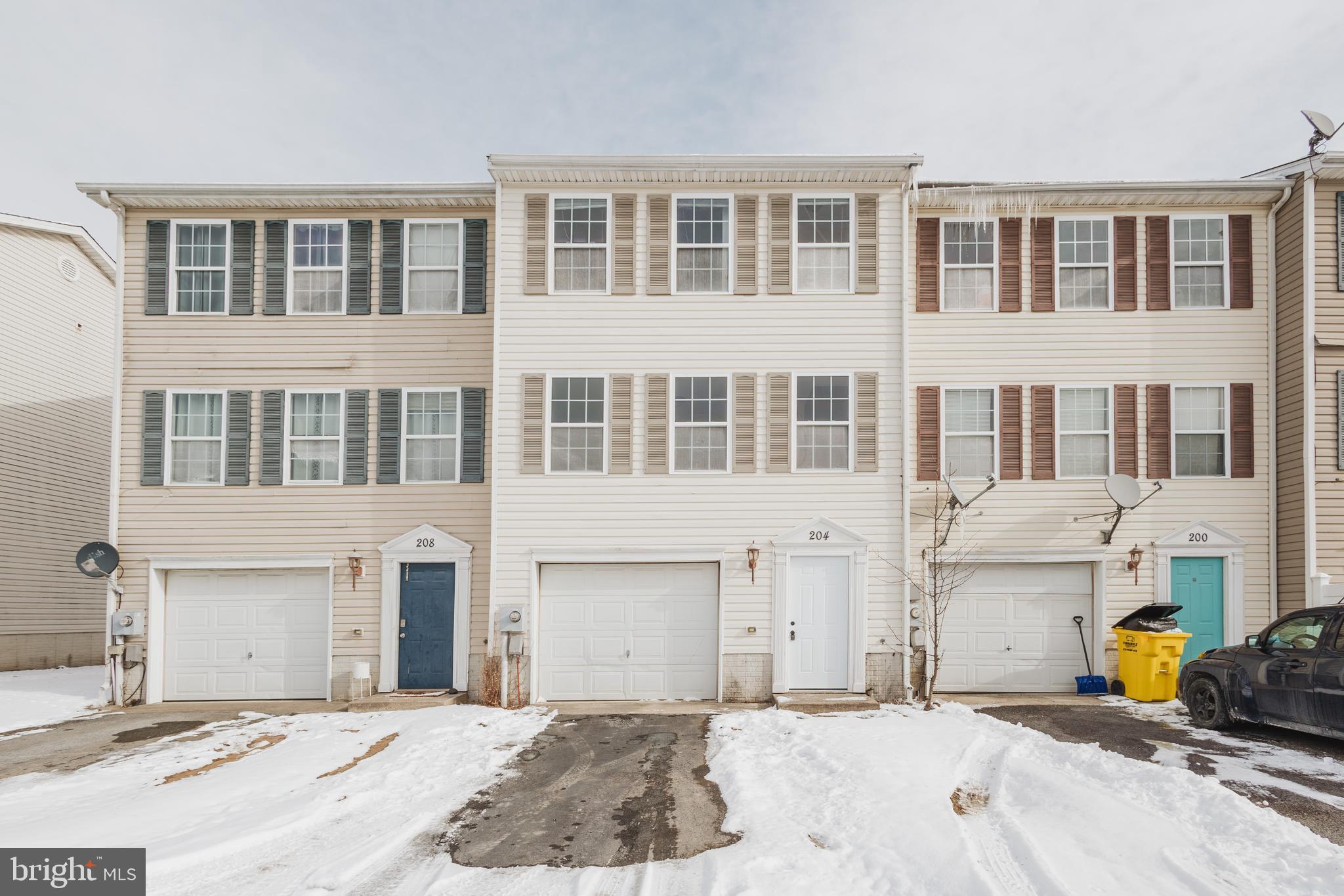 TOWNES OF TOPAZ - Residential