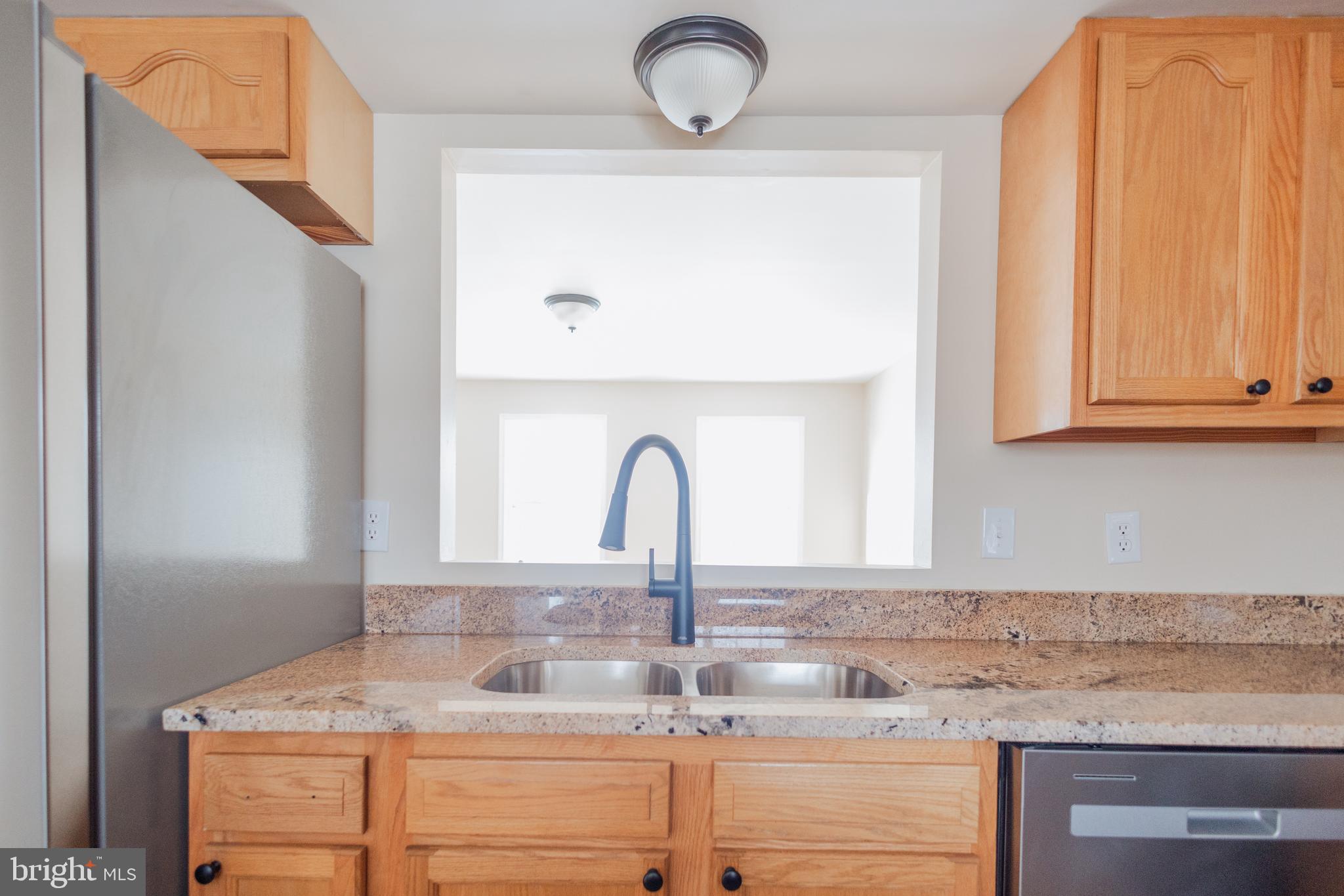 TOWNES OF TOPAZ - Residential