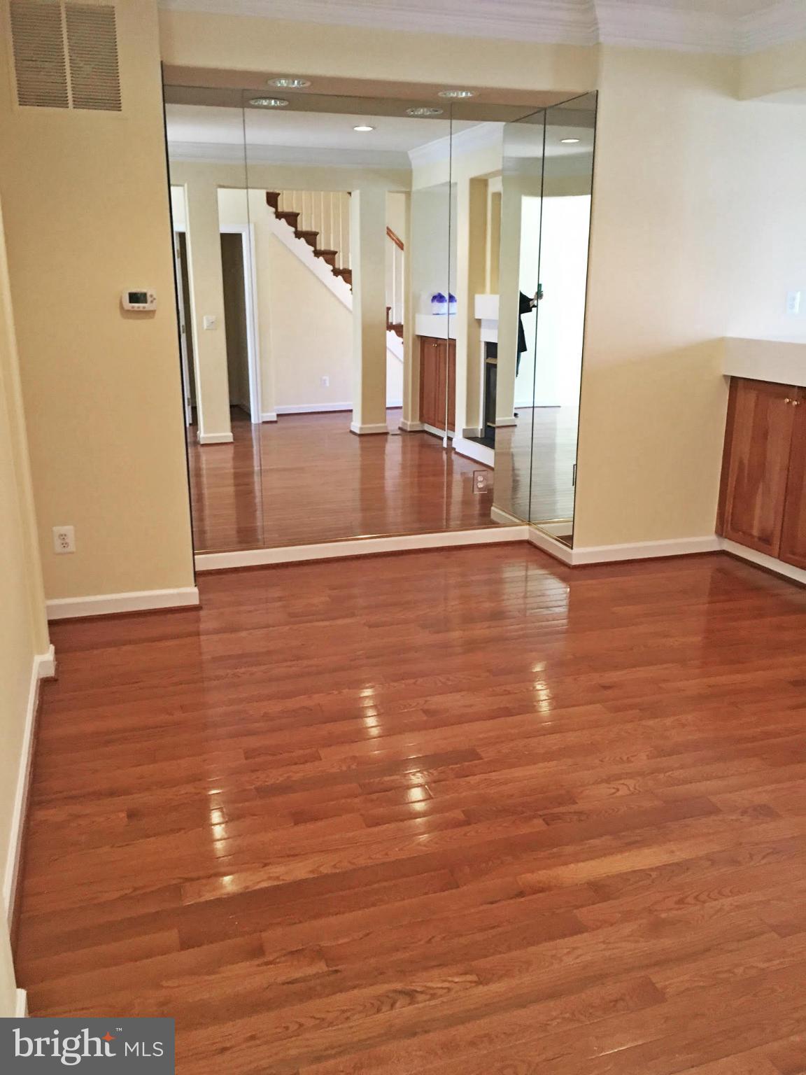 HILLCREST - Residential Lease