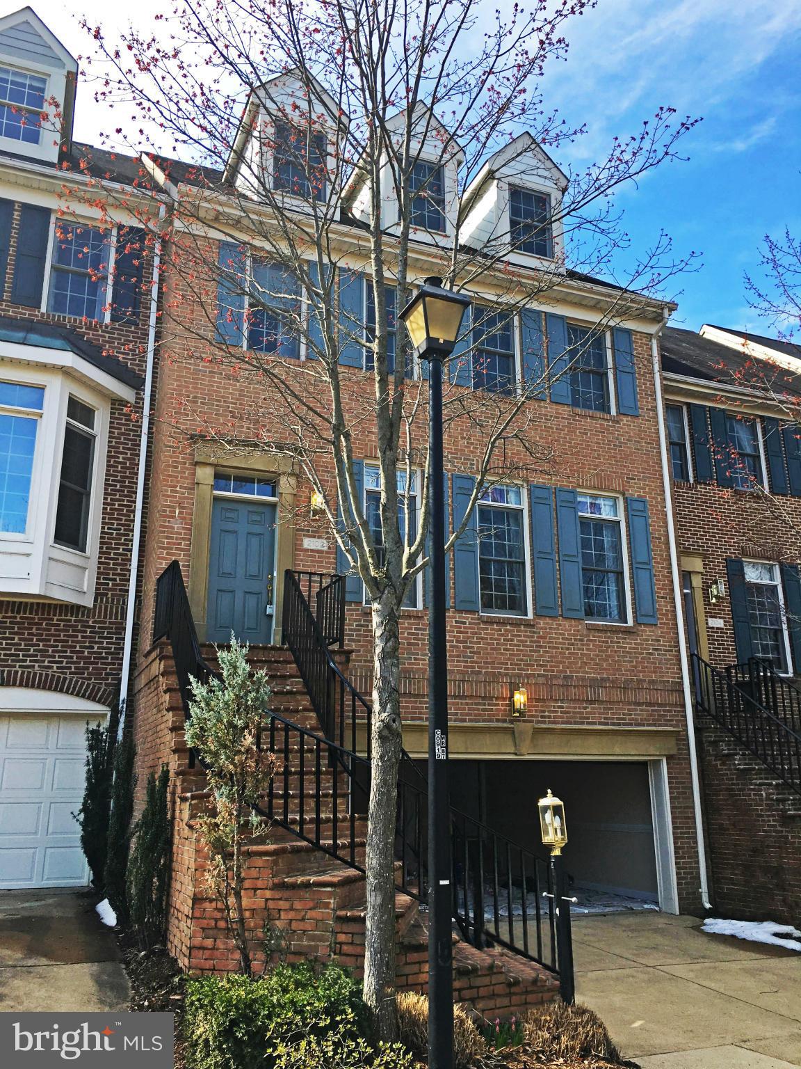 HILLCREST - Residential Lease