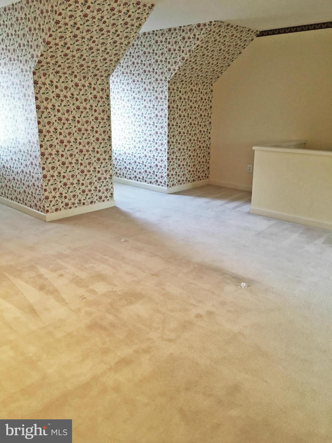 HILLCREST - Residential Lease