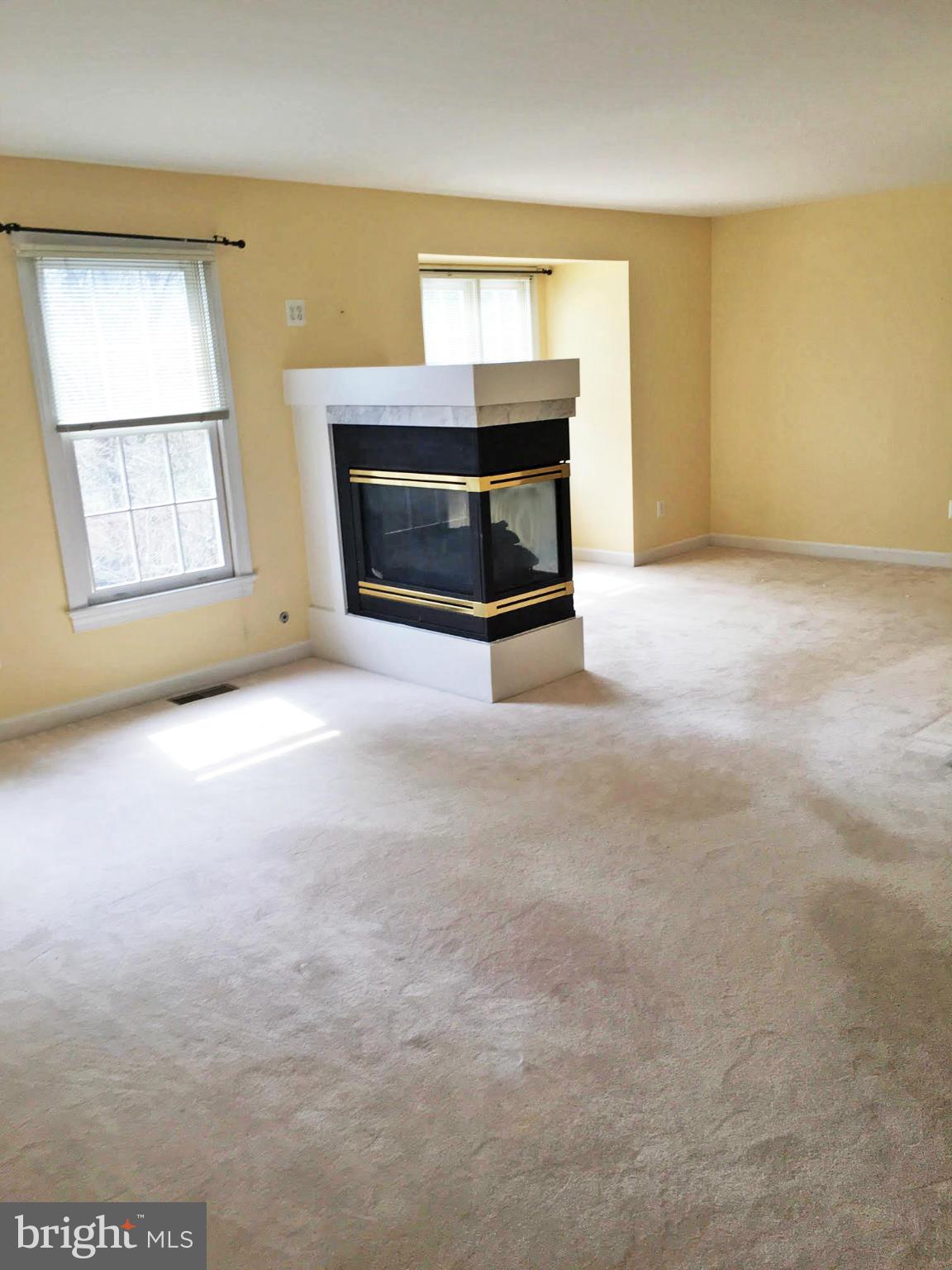 HILLCREST - Residential Lease