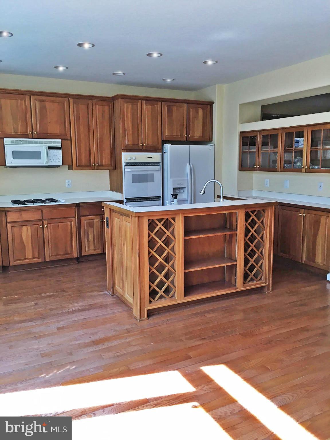 HILLCREST - Residential Lease