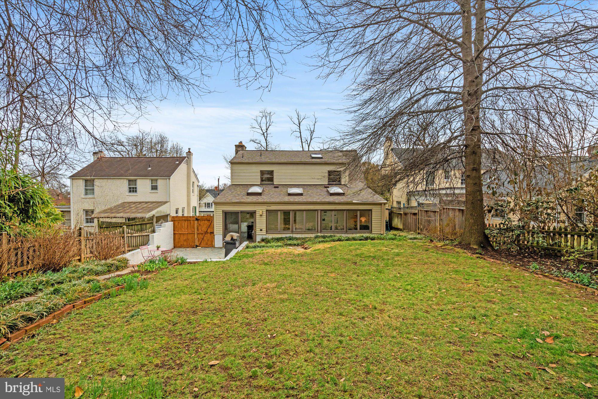 JEFFERSON PARK - Residential