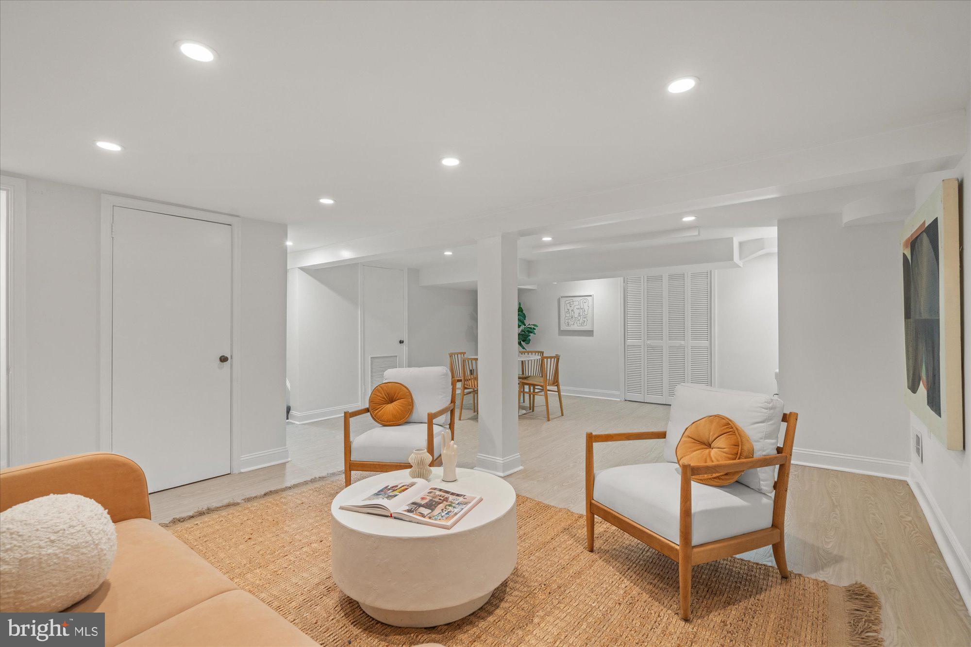 JEFFERSON PARK - Residential