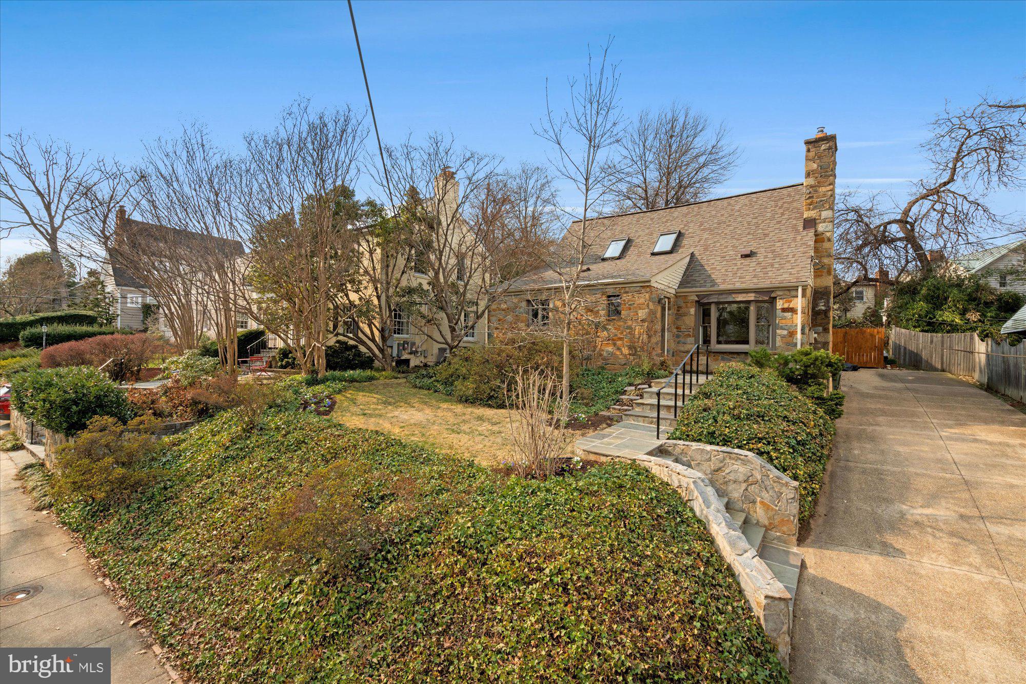 503 WOODLAND TERRACE