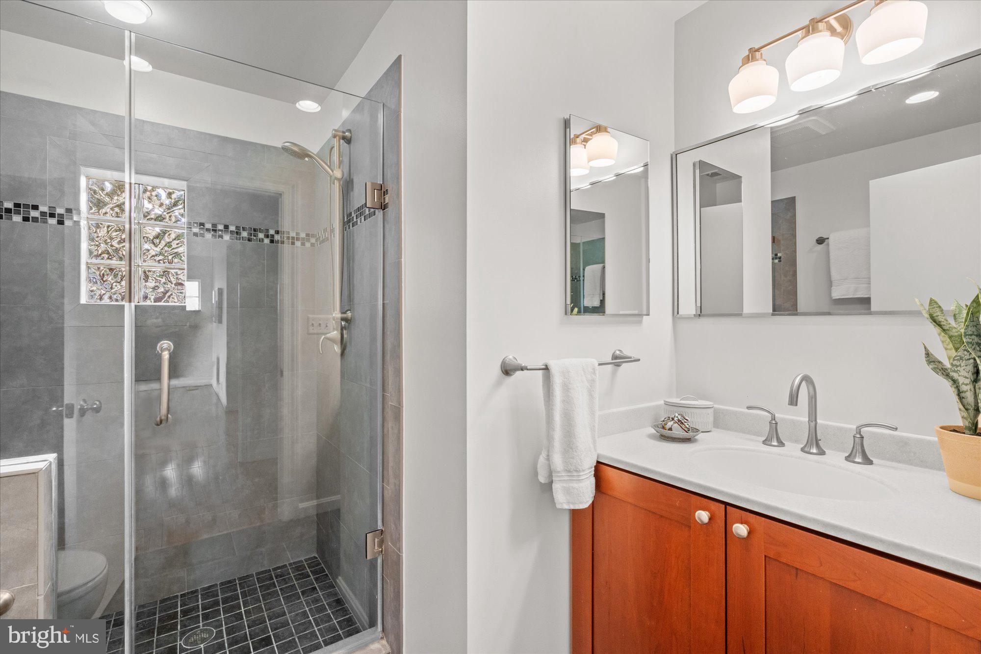 JEFFERSON PARK - Residential