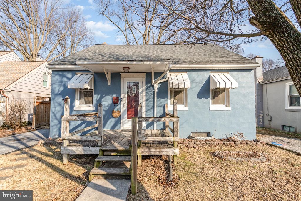 Photo of 157 N Locust Street, LITITZ, PA 17543 (MLS # PALA2065054)