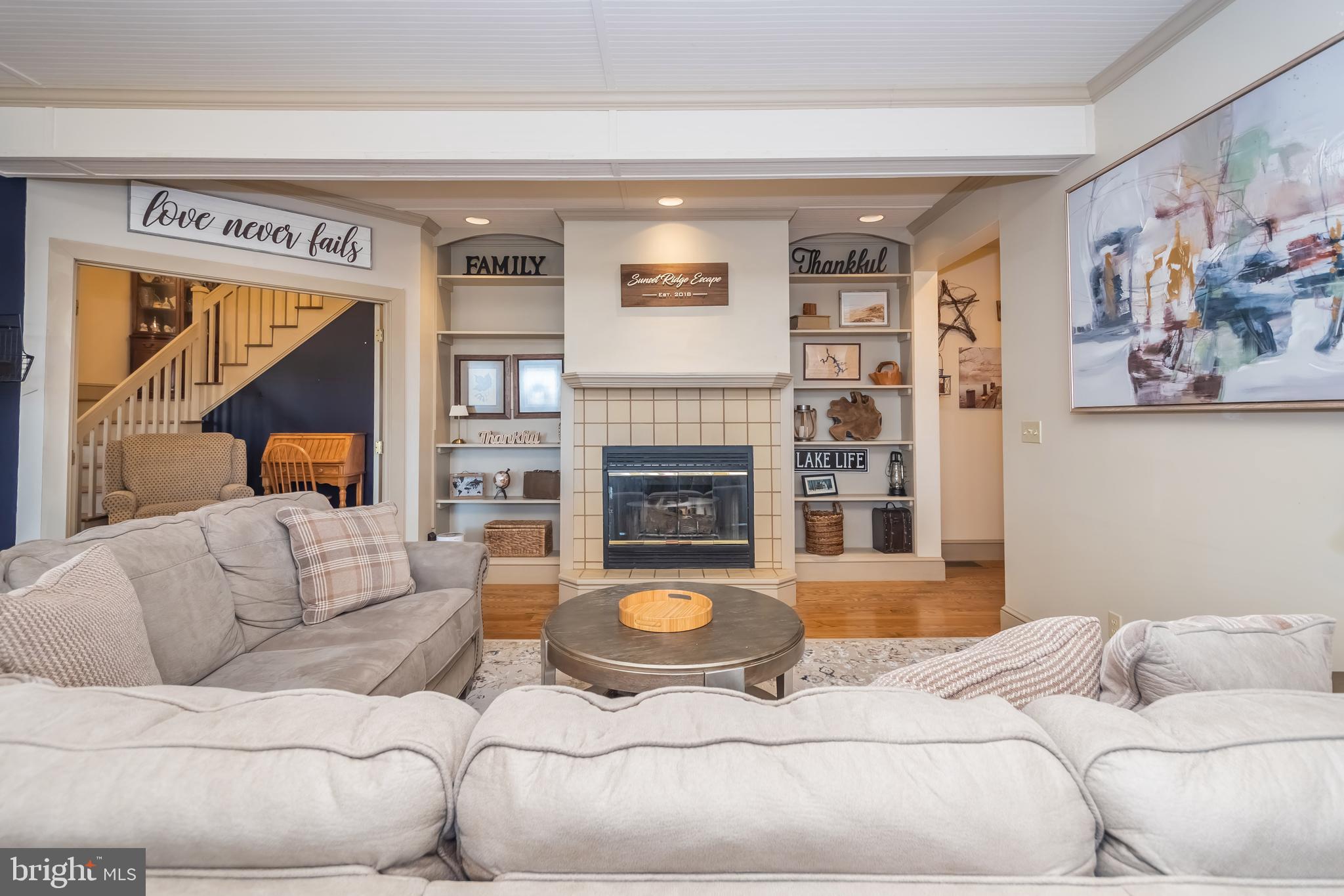 SUNSET RIDGE - Residential