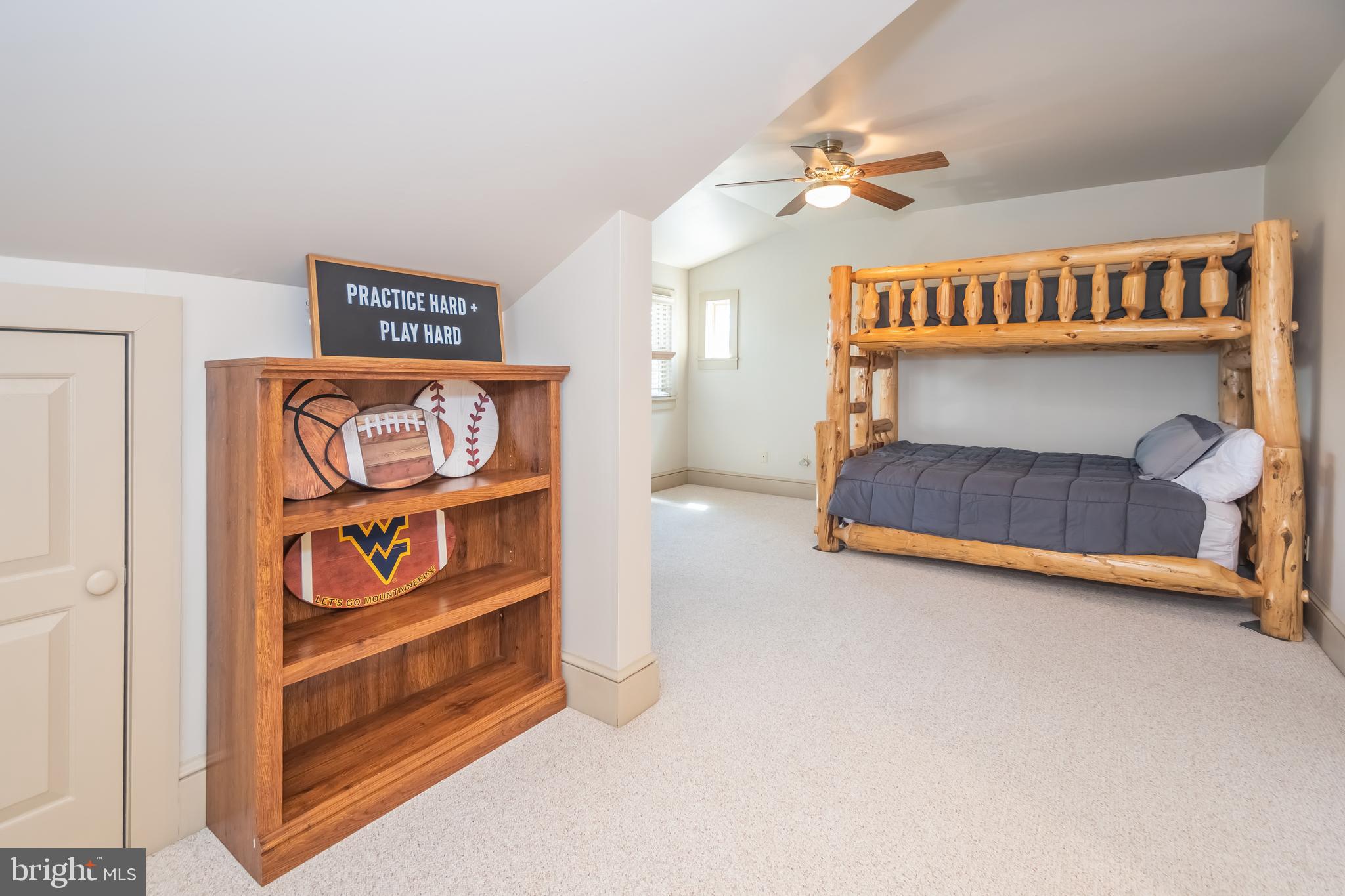 SUNSET RIDGE - Residential