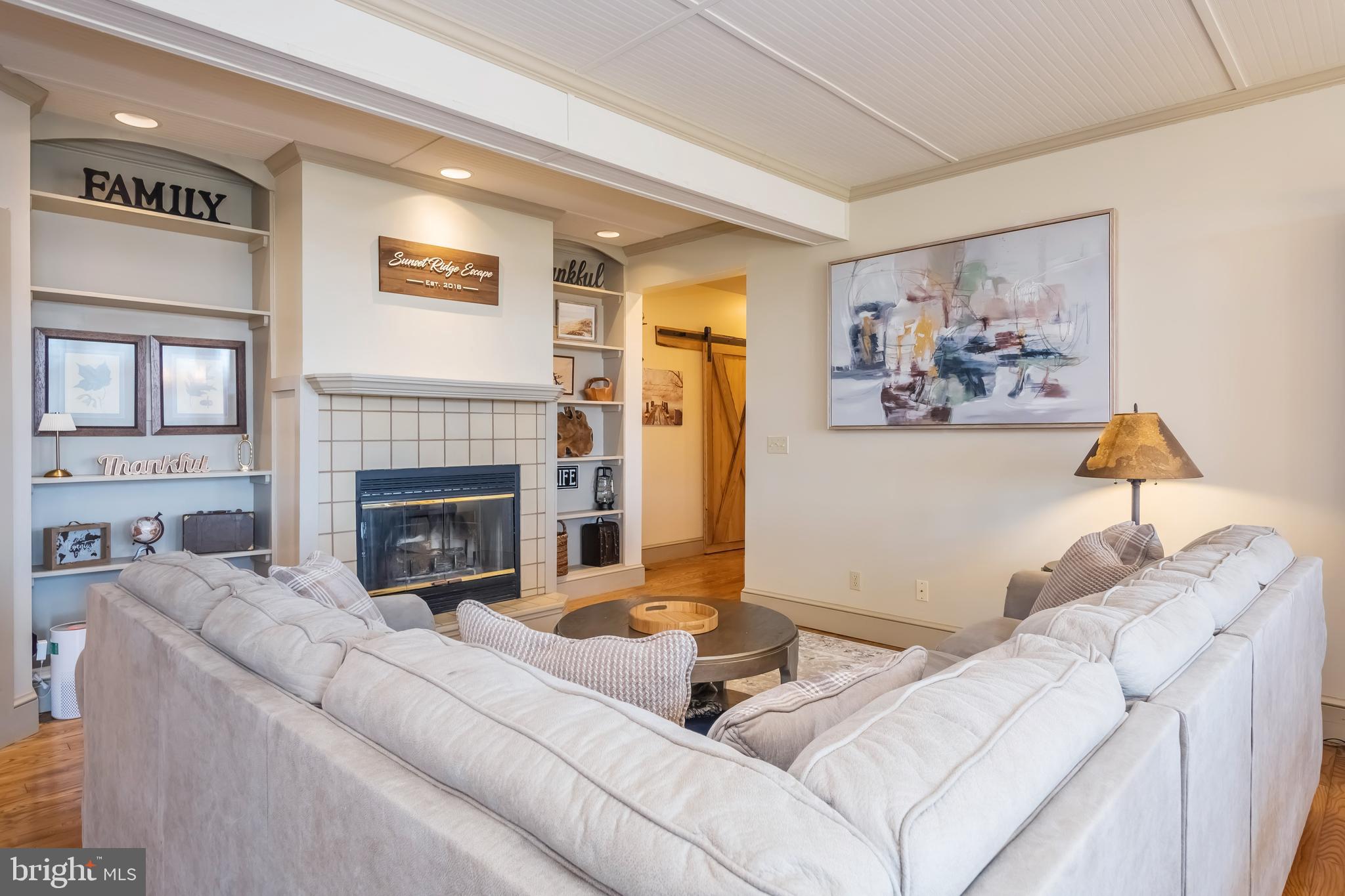 SUNSET RIDGE - Residential