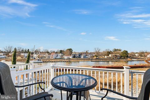 Townhouse For Sale - 2027 Draper Street<br/> DELAWARE CITY, DE 19706