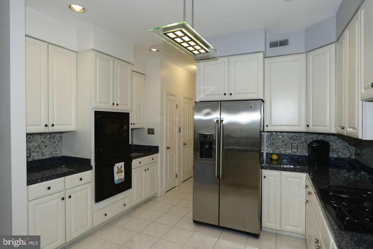 POTOMAC CREST - Residential Lease