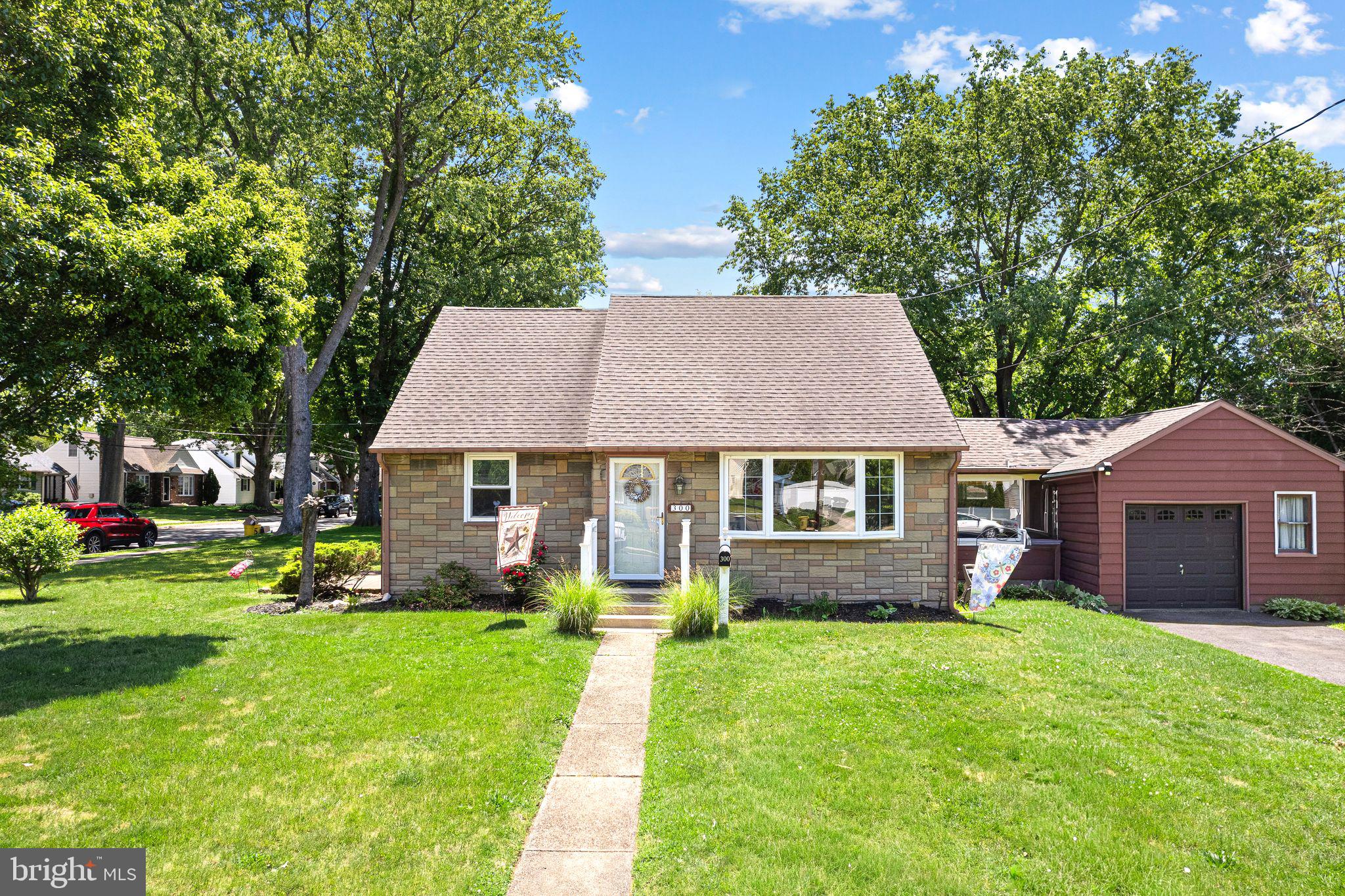 300 W 3RD AVENUE