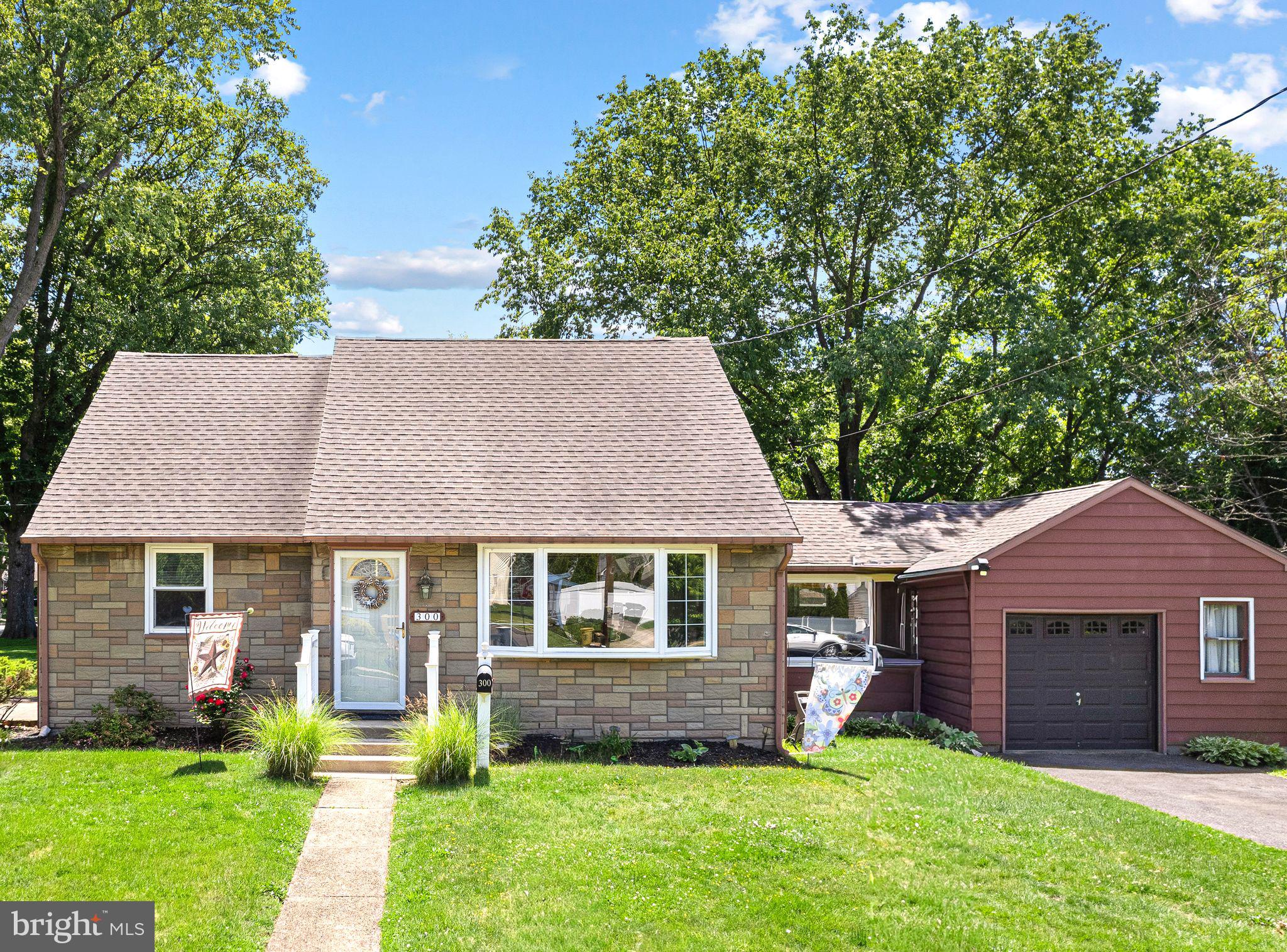 300 W 3RD AVENUE