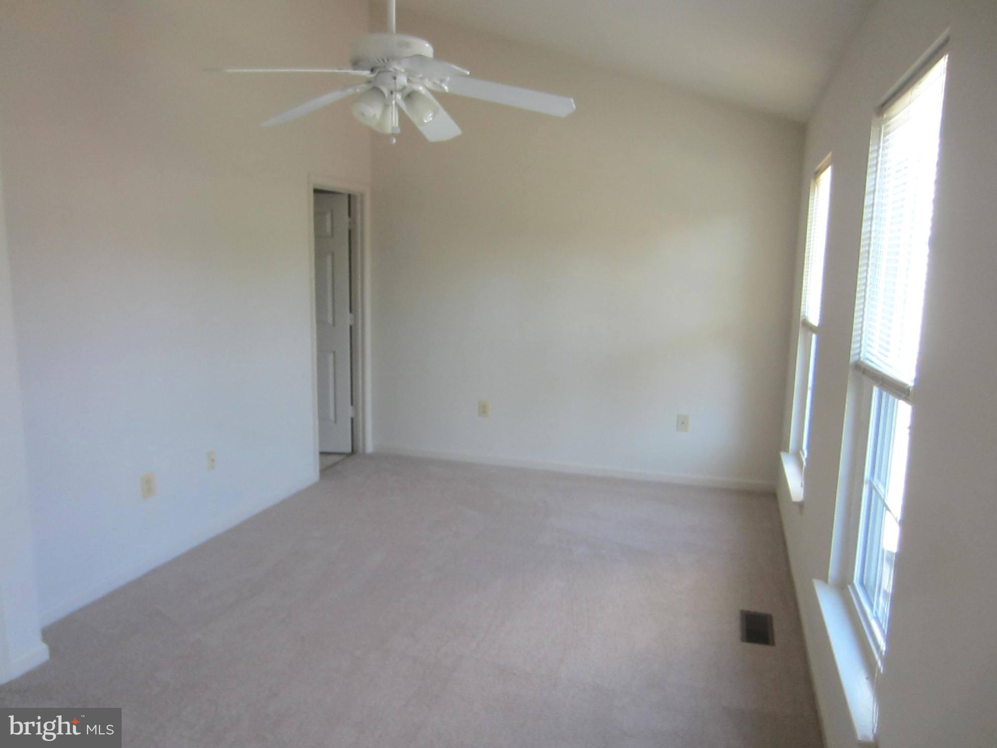 ROLLING BROOK - Residential Lease