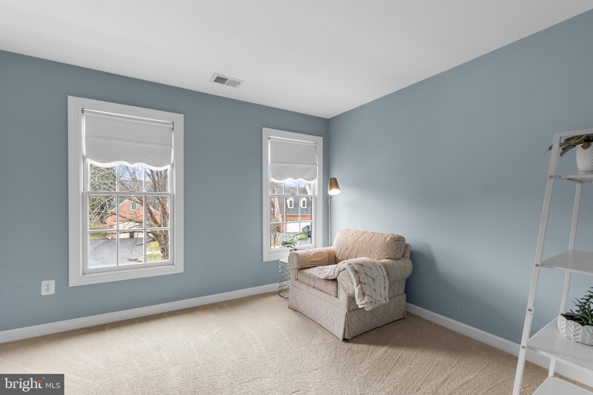 OATLAND FARM - Residential