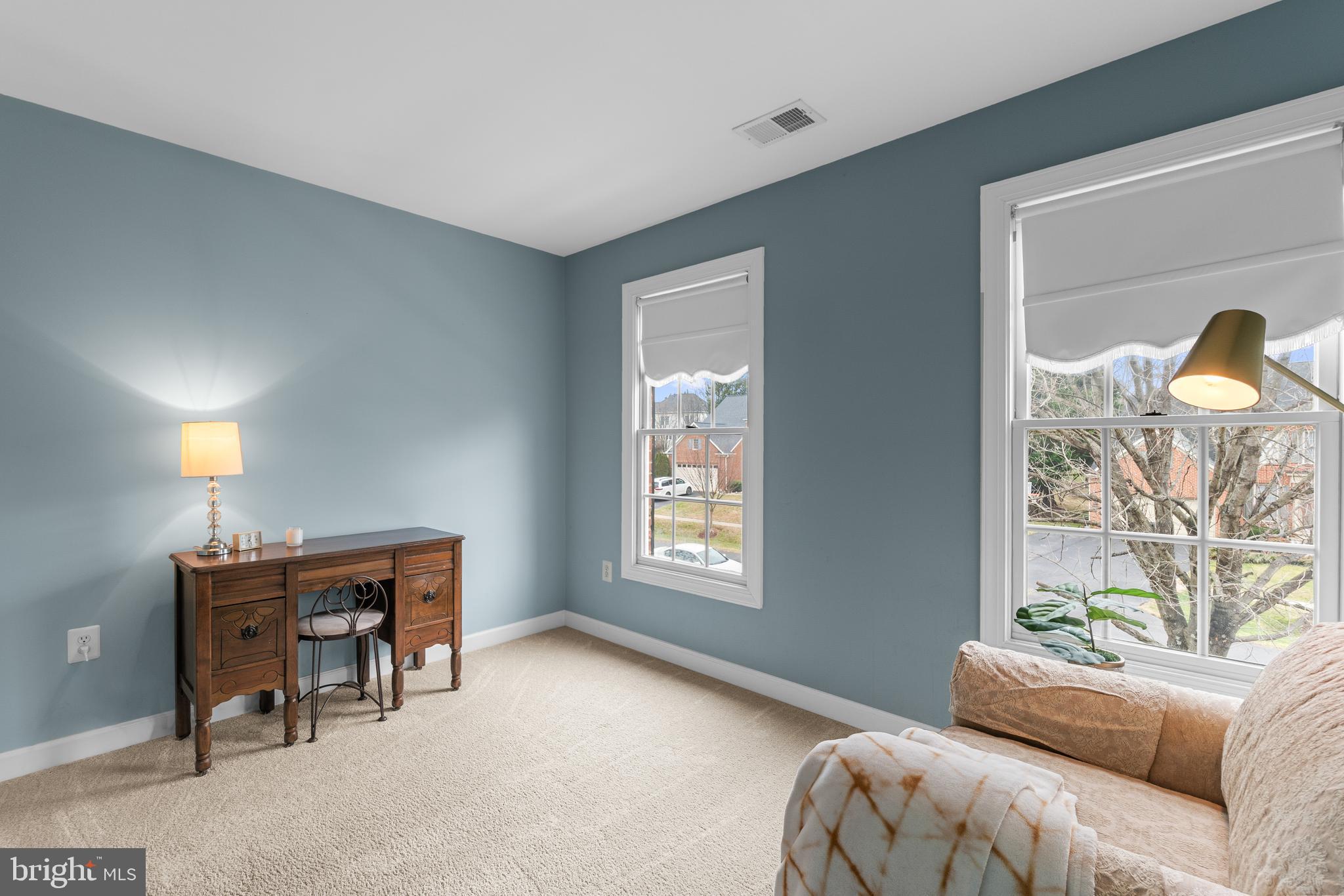 OATLAND FARM - Residential