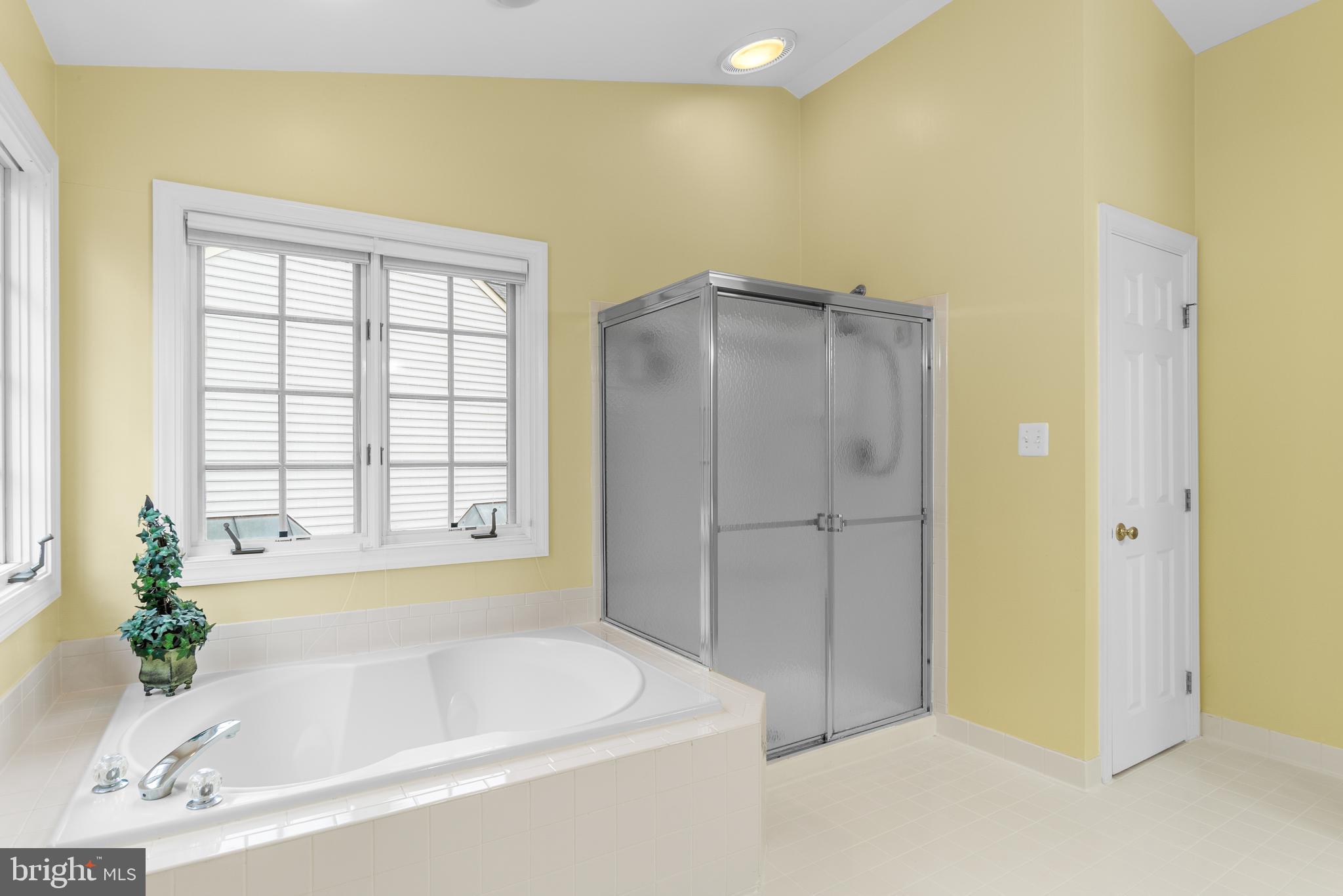 OATLAND FARM - Residential