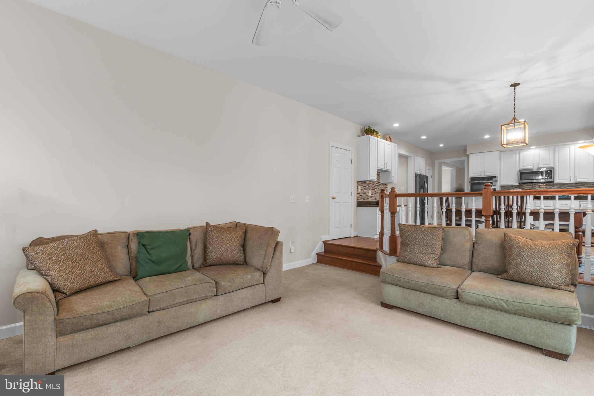 OATLAND FARM - Residential