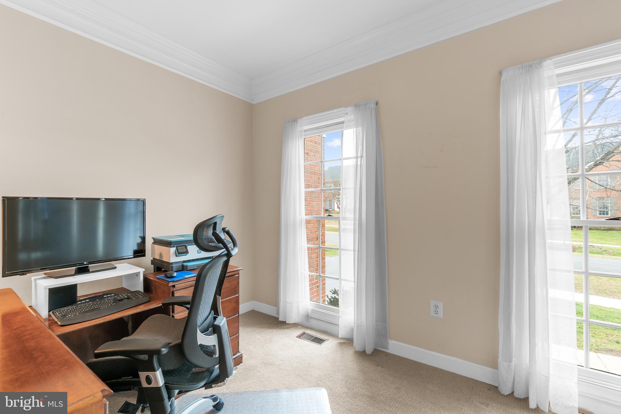 OATLAND FARM - Residential