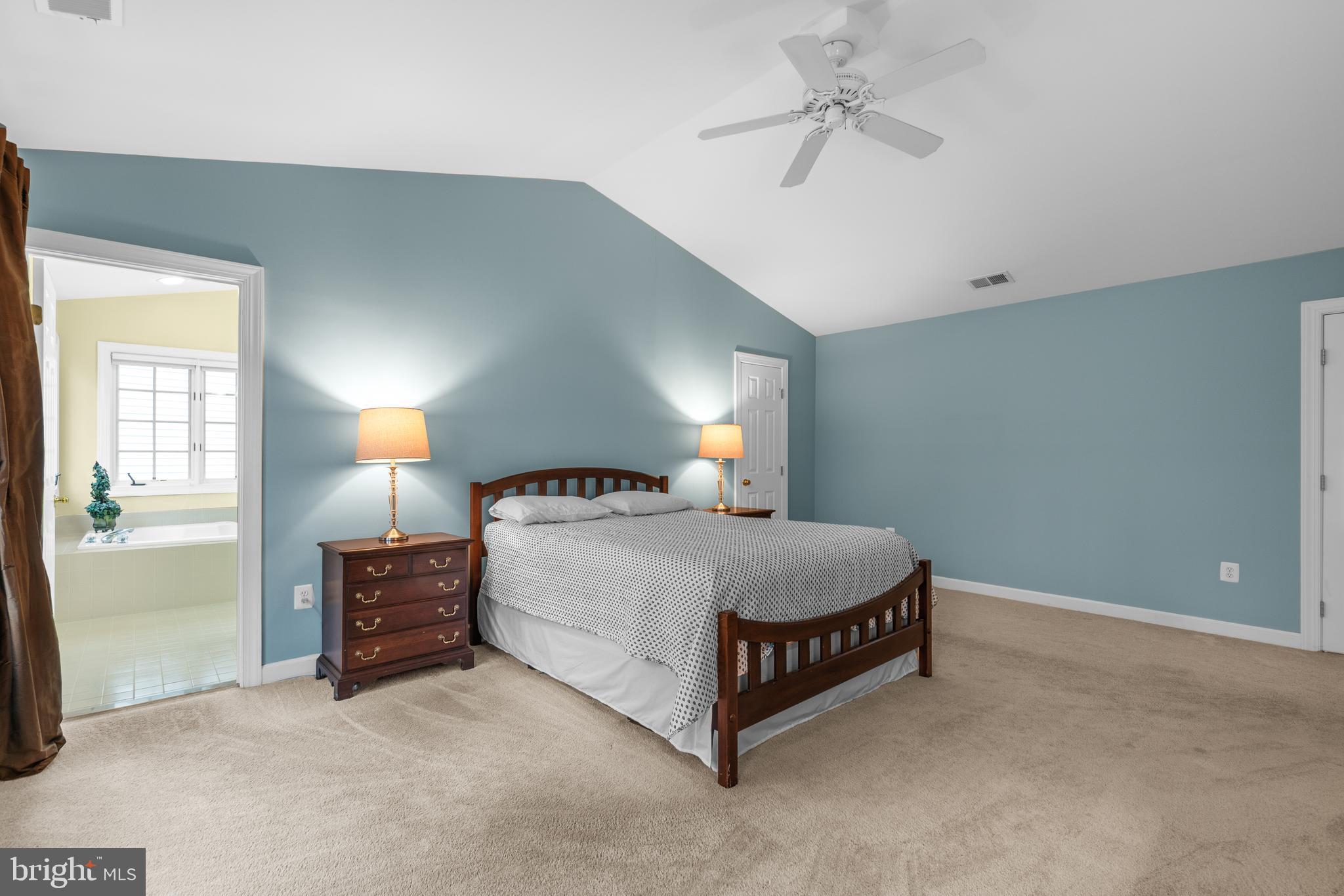 OATLAND FARM - Residential