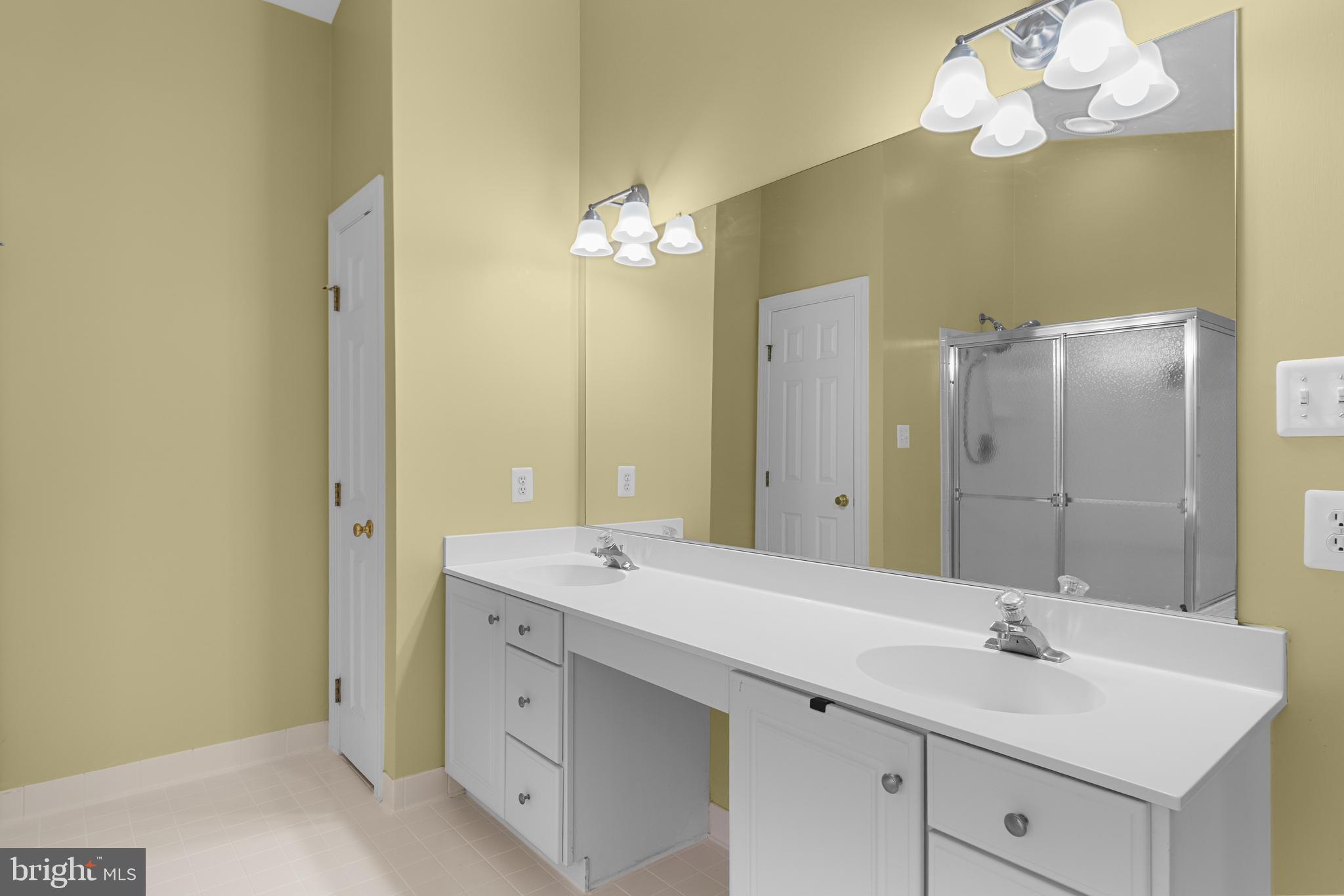 OATLAND FARM - Residential