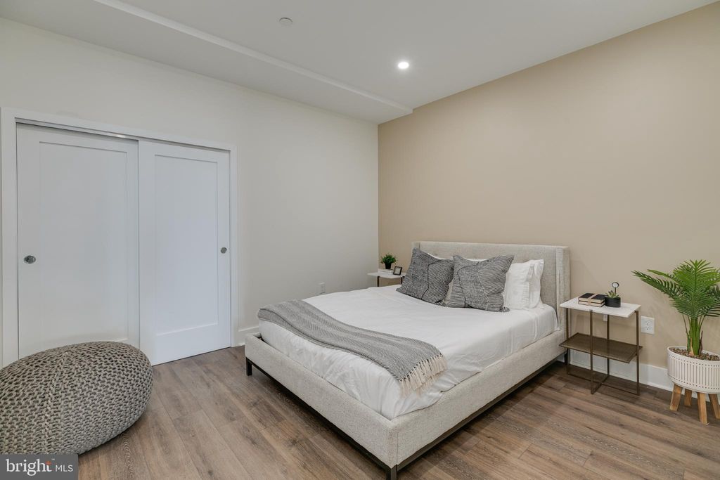 Photo of 150 S Independence Mall W #403, PHILADELPHIA, PA 19106 (MLS # PAPH2528314)