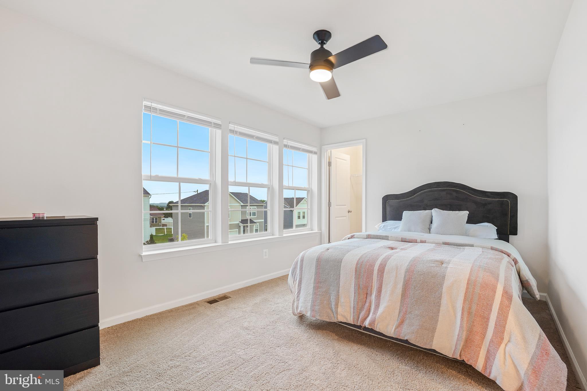 HAMMAKER HILLS - Residential