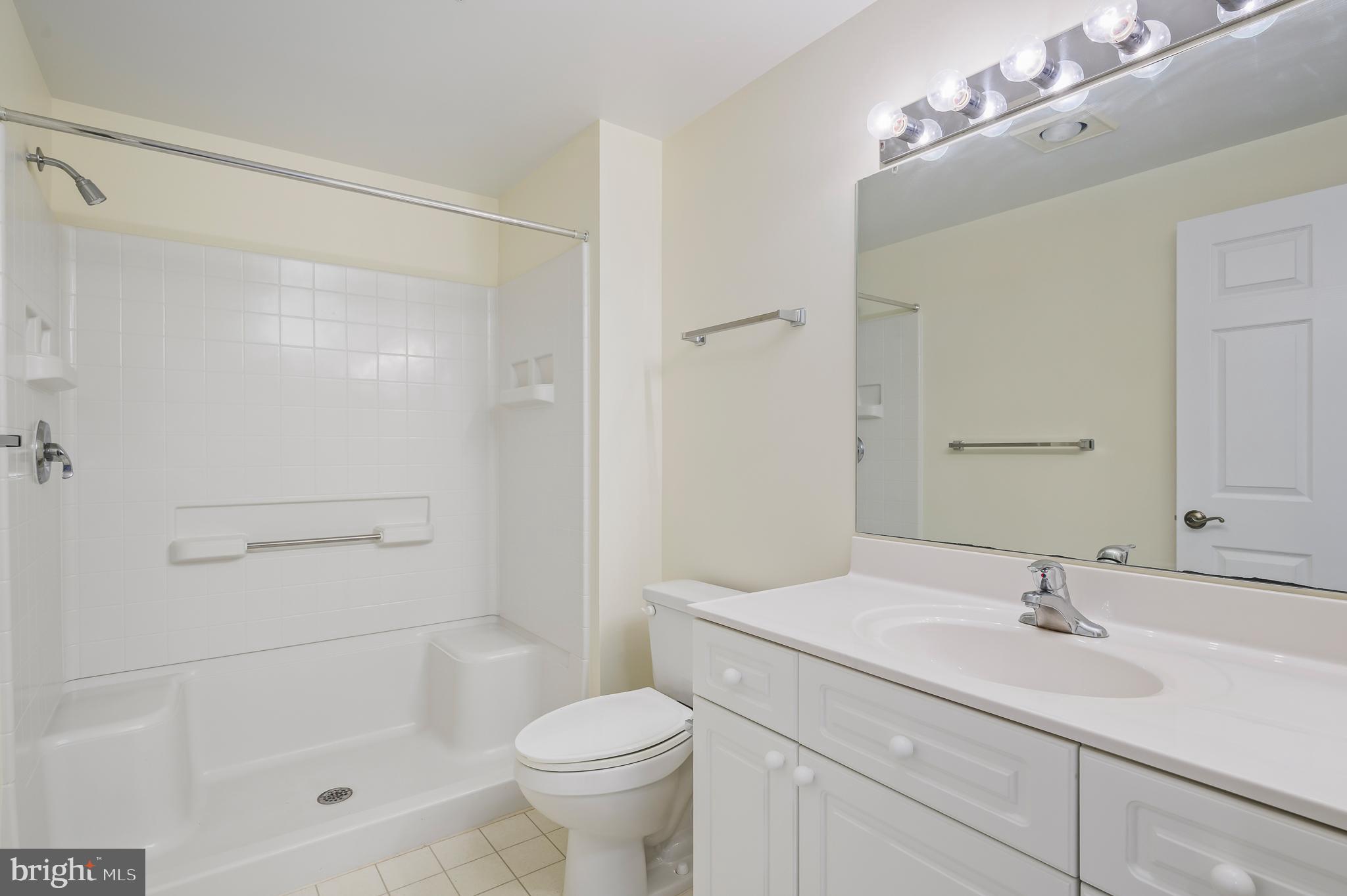 LANSDOWNE WOODS - Residential