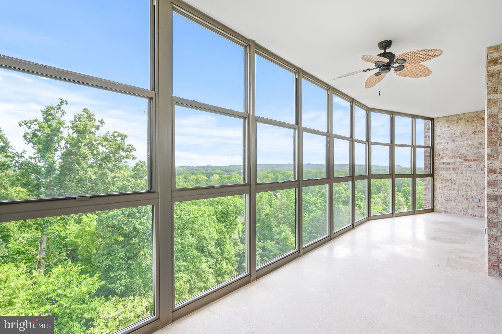 LANSDOWNE WOODS - Residential