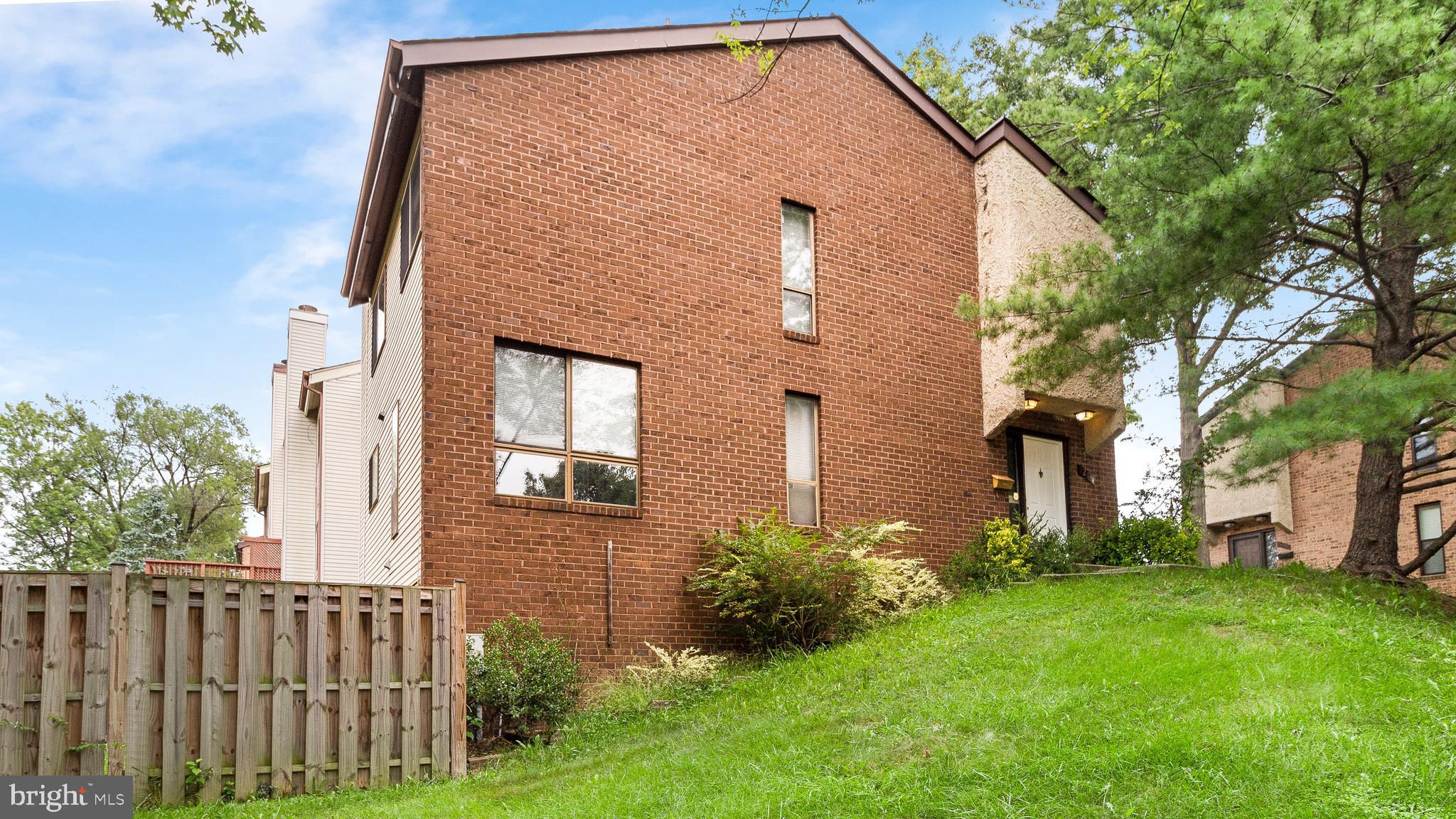 GLEN ORA - PLAT 9 - Residential Lease