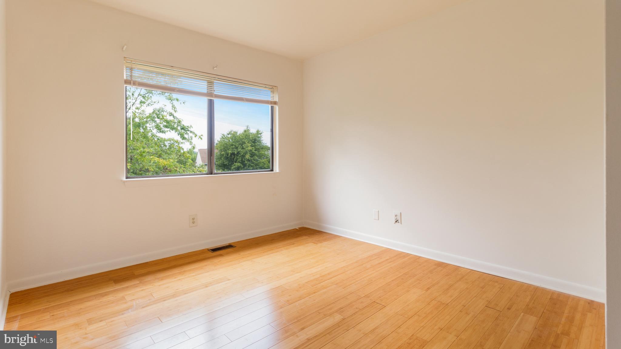 GLEN ORA - PLAT 9 - Residential Lease