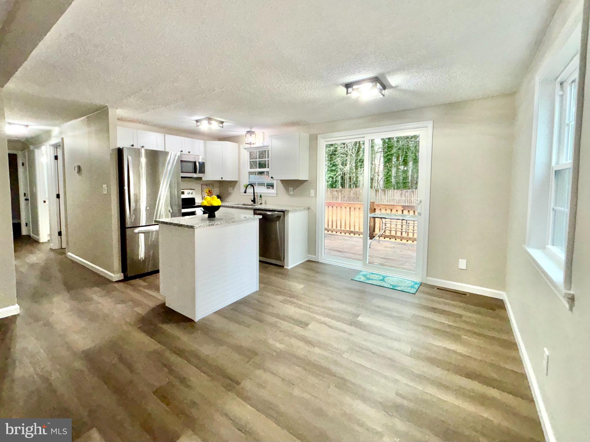 DRUM POINT - Residential Lease